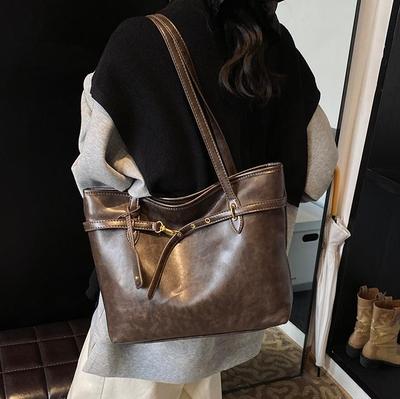 Retro Bag Women's Large-capacity Autumn and Winter New Versatile Shoulder Bag Premium Texture Commuter Tote Bag