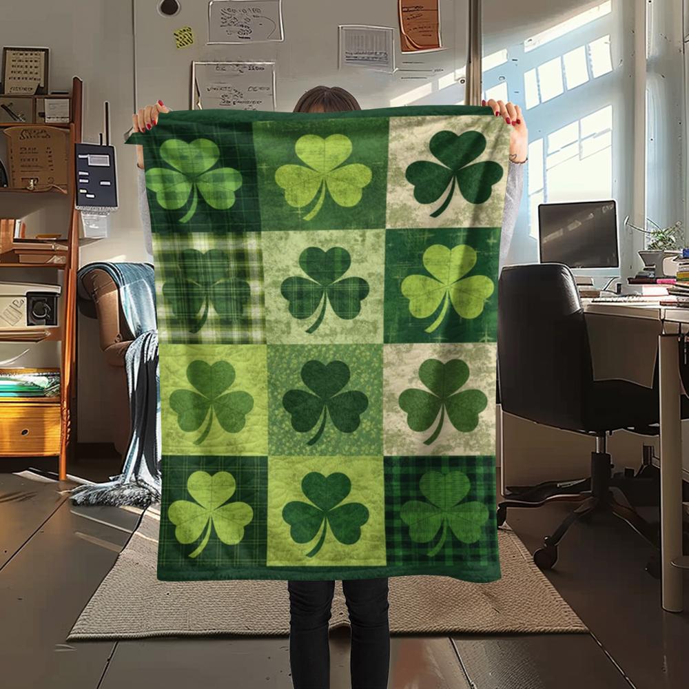 1Pc Patchwork Leaf Print Flannel Blanket, High quality Comfortable for All Seasons, Home Decor, Warmth and Comfort, Perfect for Christmas Gifts68