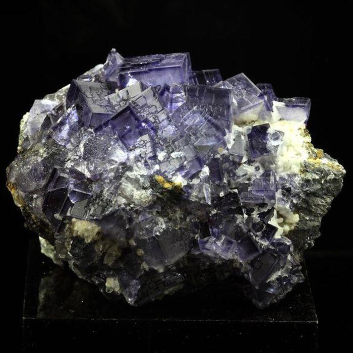 Pierres et Minéraux. Fluorite. 445.0 ct. Yanci, Igantzi, Navarre, Espagne.