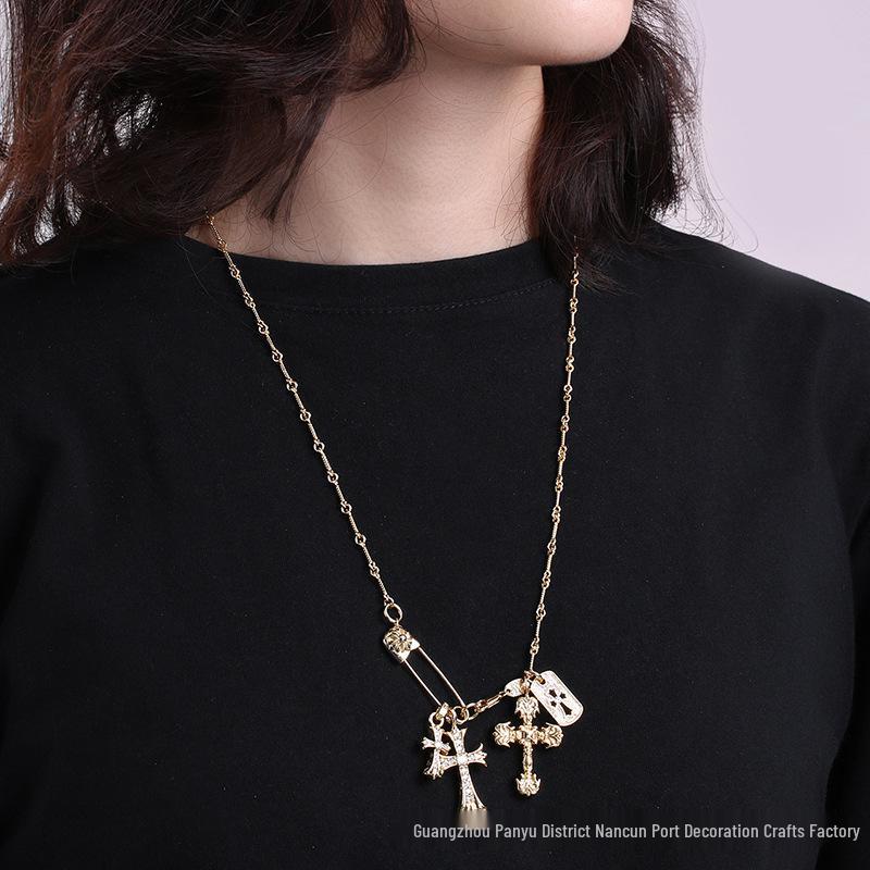 

High-End Rhinestone Double Cross Pendant Necklace with CH Chrome Hearts Design
