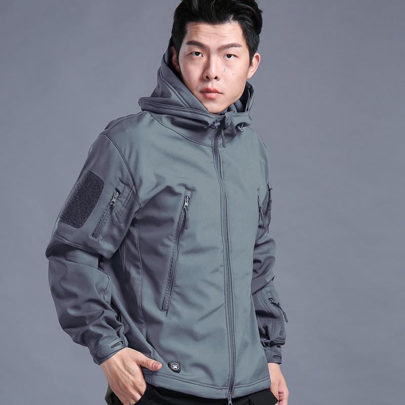 Men's Tactical Softshell Fleece Jacket: Windproof, Waterproof, Outdoor Sports Outerwear.