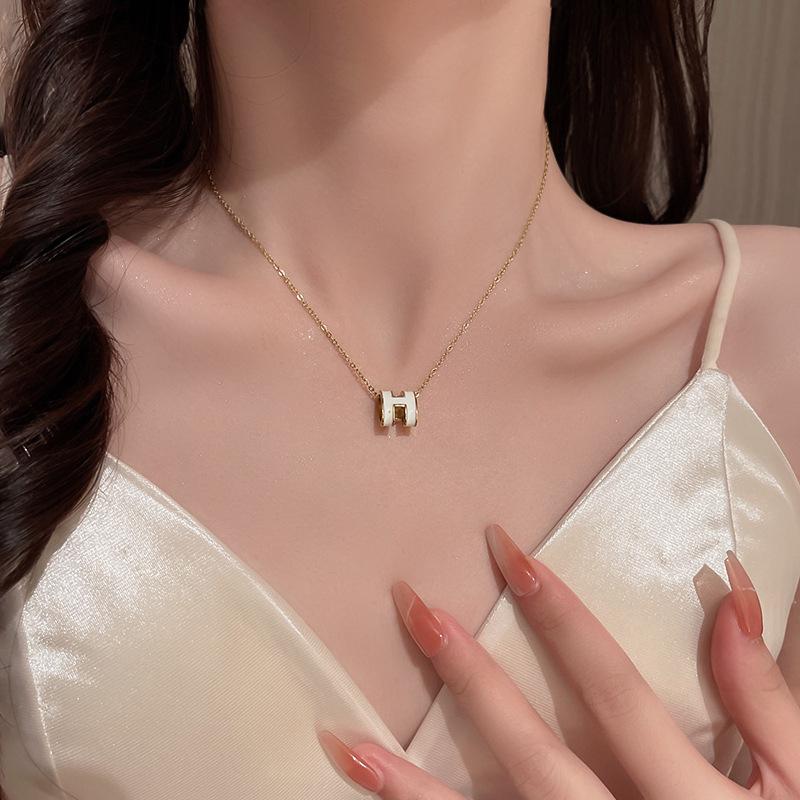 Korean Titanium Steel 'H' Necklace - Elegant Niche Design Clavicle Chain Fashion Jewelry