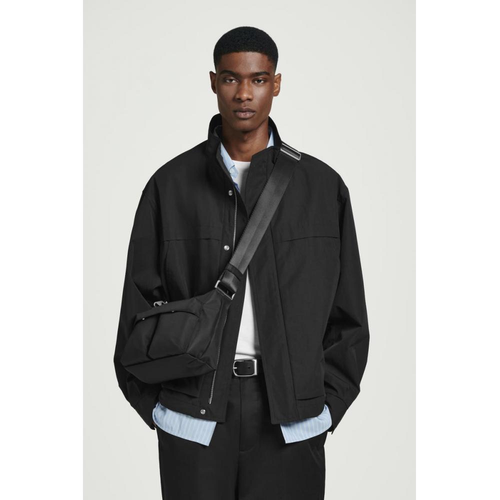 

Cos Japan Utility Crossbody Bag Nylon Black/NOSIZE