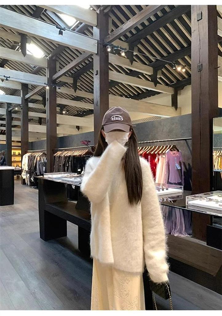 Women's Cozy Gray Imitation Mink Velvet Round Neck Sweater, Perfect for Autumn and Winter.