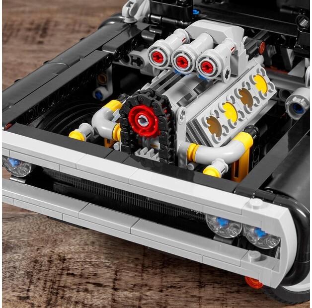 LEGO Technic 42111 Dodge Charger Home