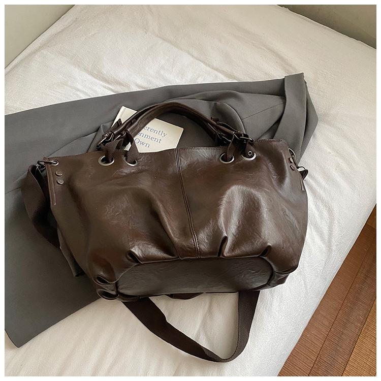 

Сумка большой вместимости женская 2025 новая ретро повседневная простая портативная сумка для поездок на работу на плечо подмышку сумка-тоут