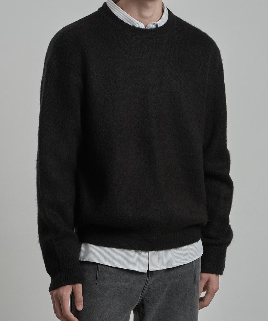 WORK ON BODY OFF Lanugo Semi-Overfit Brushed Round Neck Knit [Black]