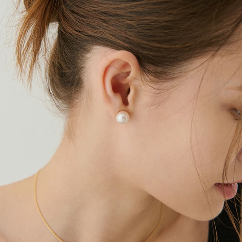 MAYBETOI 14k Gold Pearl Earrings (4 Sizes)