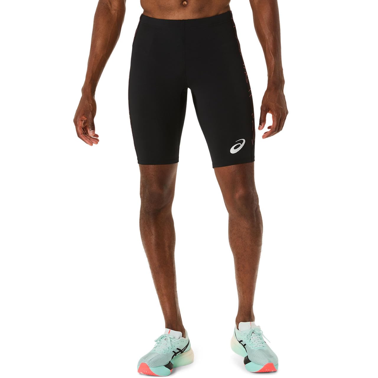 

Графические средние тайтсы для легкой атлетики 2091A745 Унисекс Взрослые 001 M [ASICS] (Performance Черный/Коралловый лист)