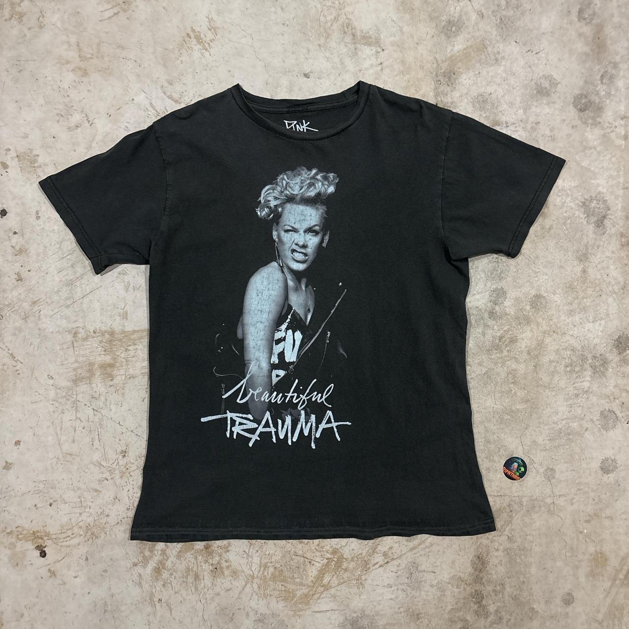 2018 Pink Beautiful Trauma tour t shirt Size L Unisex T-Shirt XXL