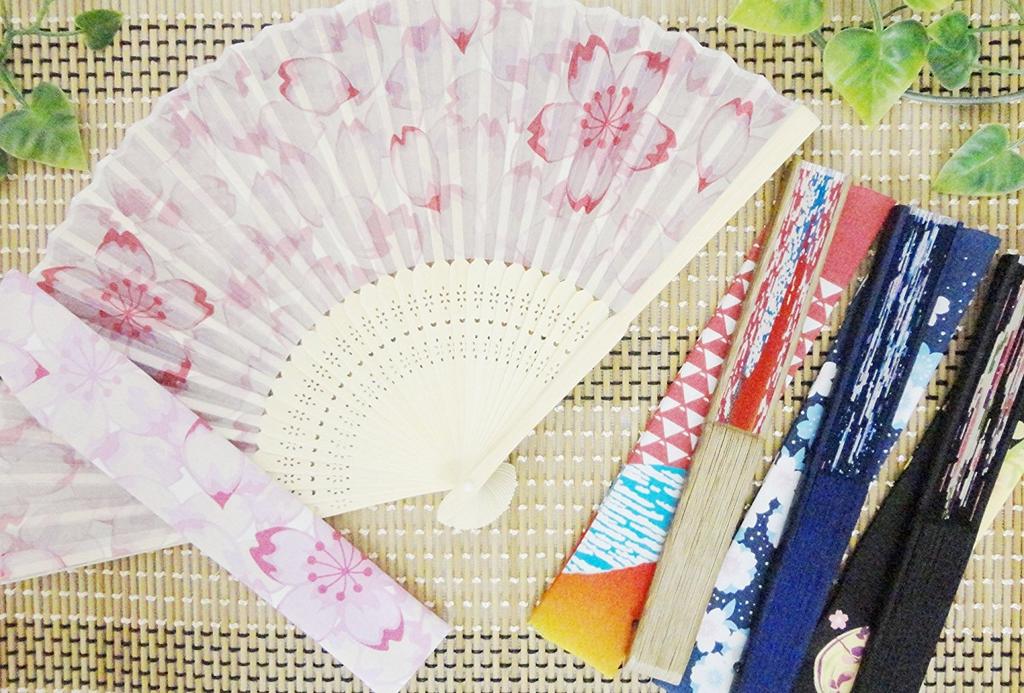 Kyosuke Folding Japanese Traditional Silk Folding Nadeshiko Fan, Goods, Fan, (Dianthus) K-131