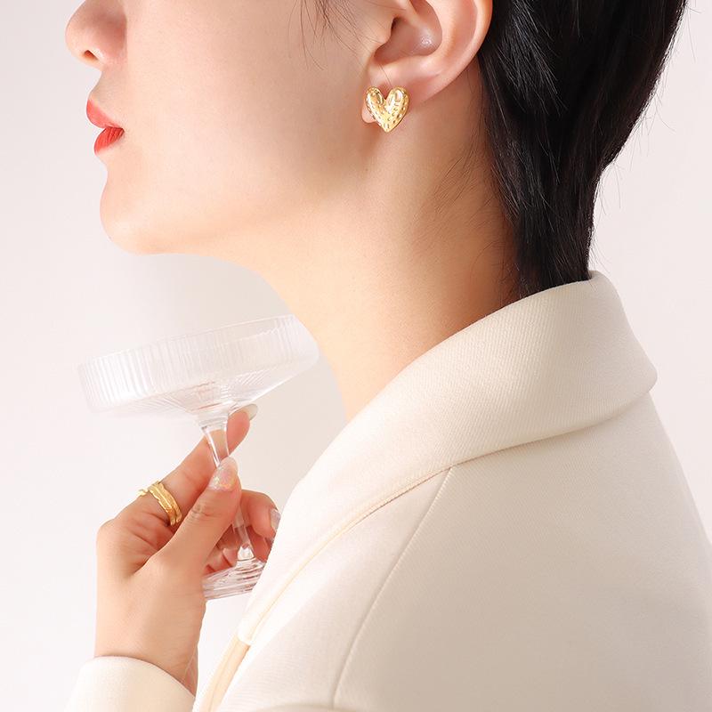 Korean Heart-Shaped Gold Plated Titanium Steel Earrings: Niche Design for Women
