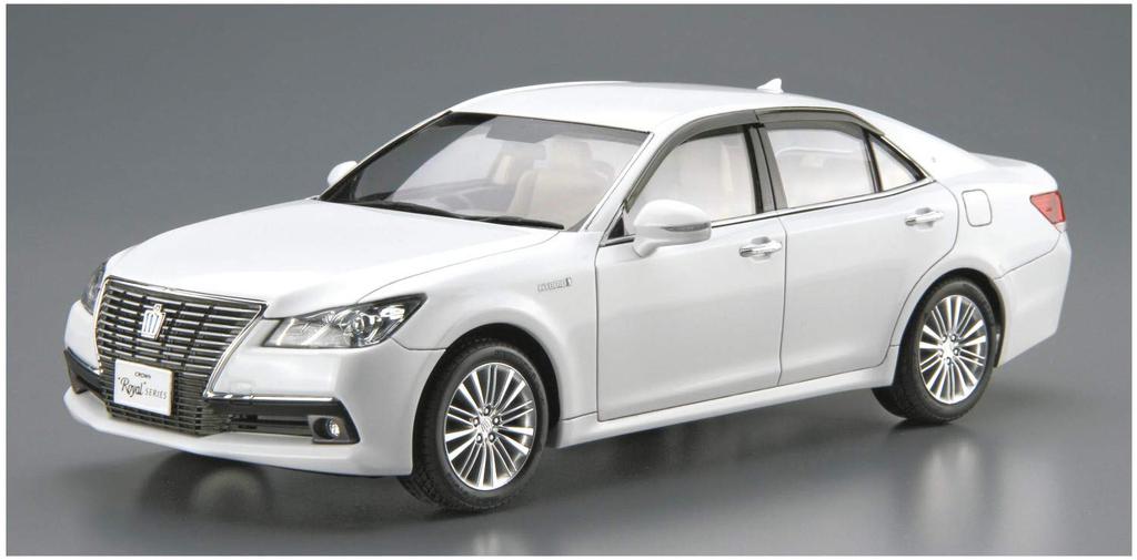 Aoshima Bunka Kyozai Scale The Model Car Series 121 Toyota Crown Royal Saloon G 2015 Plastic Model 1/24 No. GRS210/AWS210