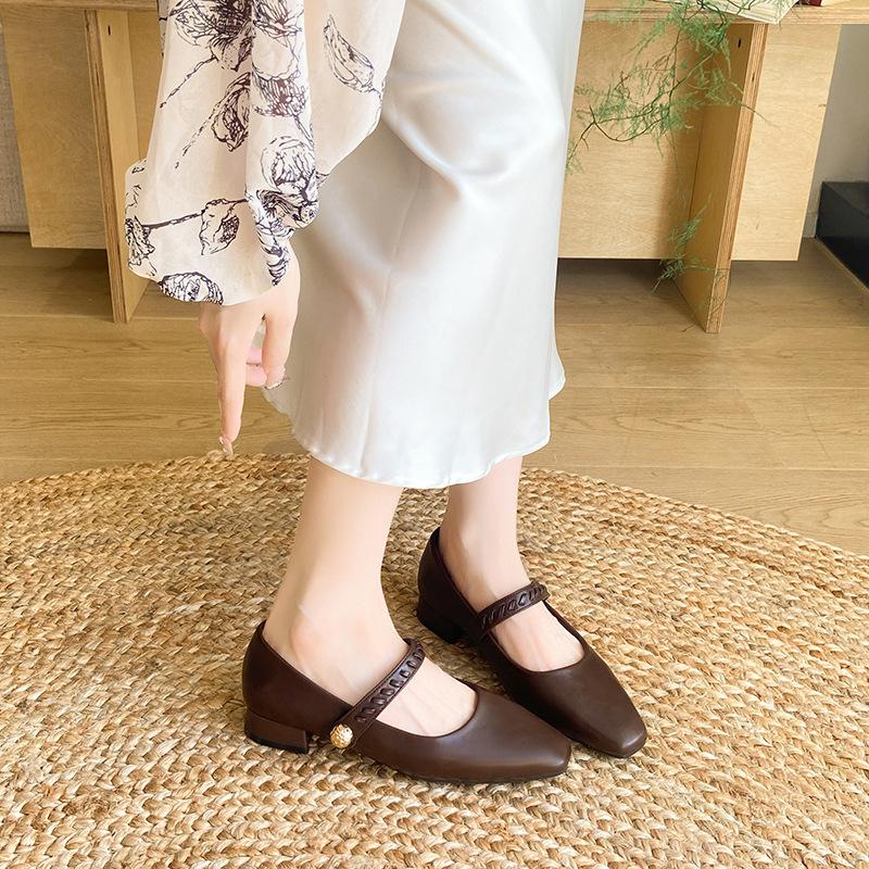 Retro lågklackade Mary Jane-skor med mjuk sula dam höst nya med kjol liten fyrkantig tå mild vind kväll enkla skor