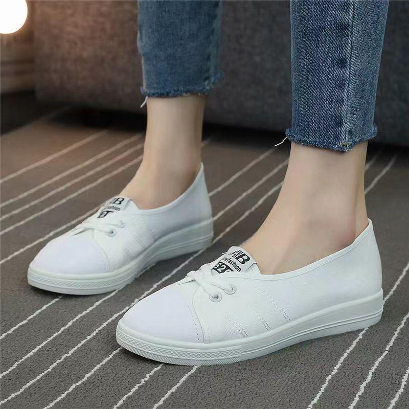 A Pair of Summer Canvas Shoes, Women's Breathable Little White Shoes, Student Casual Shoes, and a Pair of Lazy Shoes.
