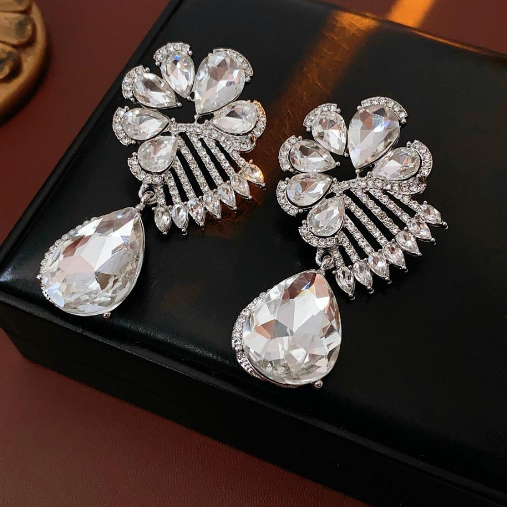 Inlaid Rhinestone Dopamine Earrings Exaggerated Women Earrings Stud Earrings  Jewelry Gifts серебряный