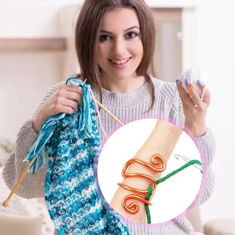 Adjustable Knitting Crochet Loop Ring Knittied Yarn Guide Hook Finger Faster Holder Thimble Crocheters Thread Ring Sewing Tools