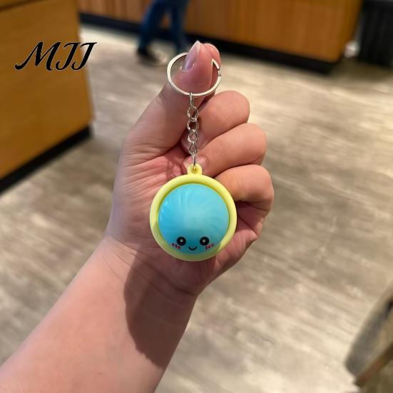 Self Control Toy Keychain, Steamed Bun Pendant, Portable Key Chain Stress Relief Meeting Reliever Toy, with Crisp Clicks Fidget for Kids Adults