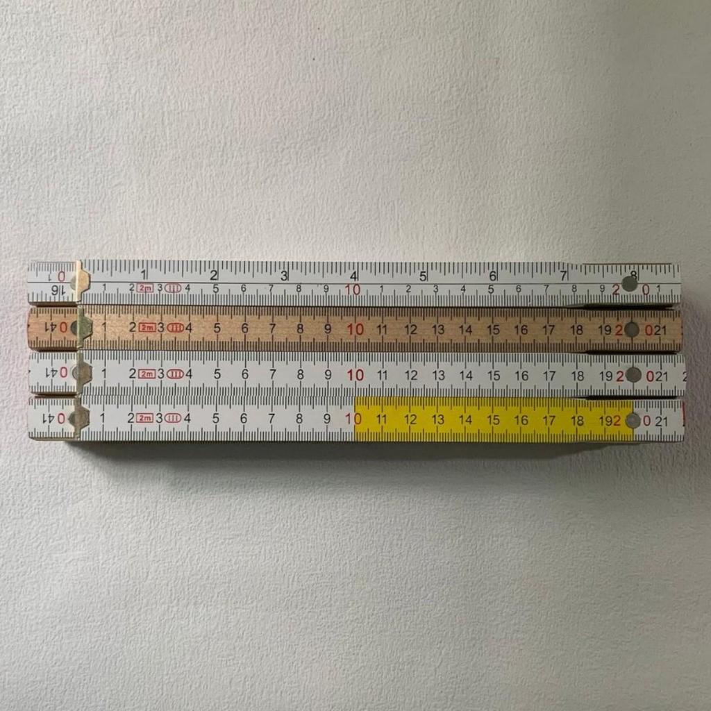 Plastic and Wooden Folding Ruler: 0.5m, 1m, 2m, Glass Fiber Reinforced, Hot Stamped Scale, Carpenter's Tool.