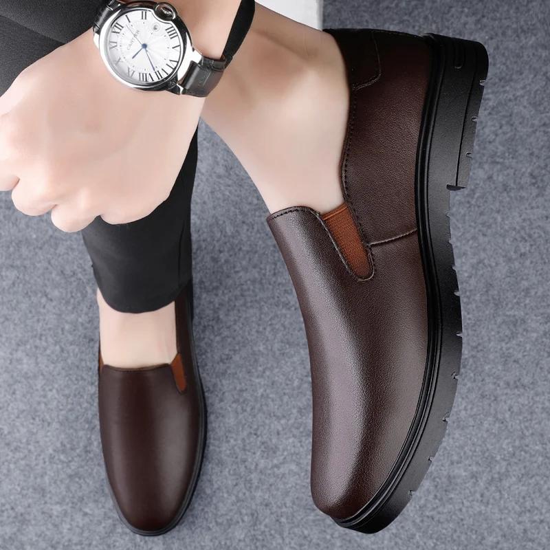 Hochwertige Herren Slipper Echtes Leder Outdoor Freizeitschuhe Allround Herren Bequeme Sneaker Klassische Herren Slipper