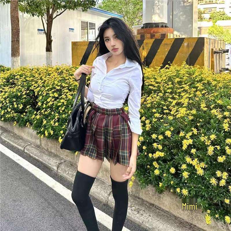 Autumn & Winter Slimming JK Uniform Set: Waist-Cinching Long-Sleeve Top for Women