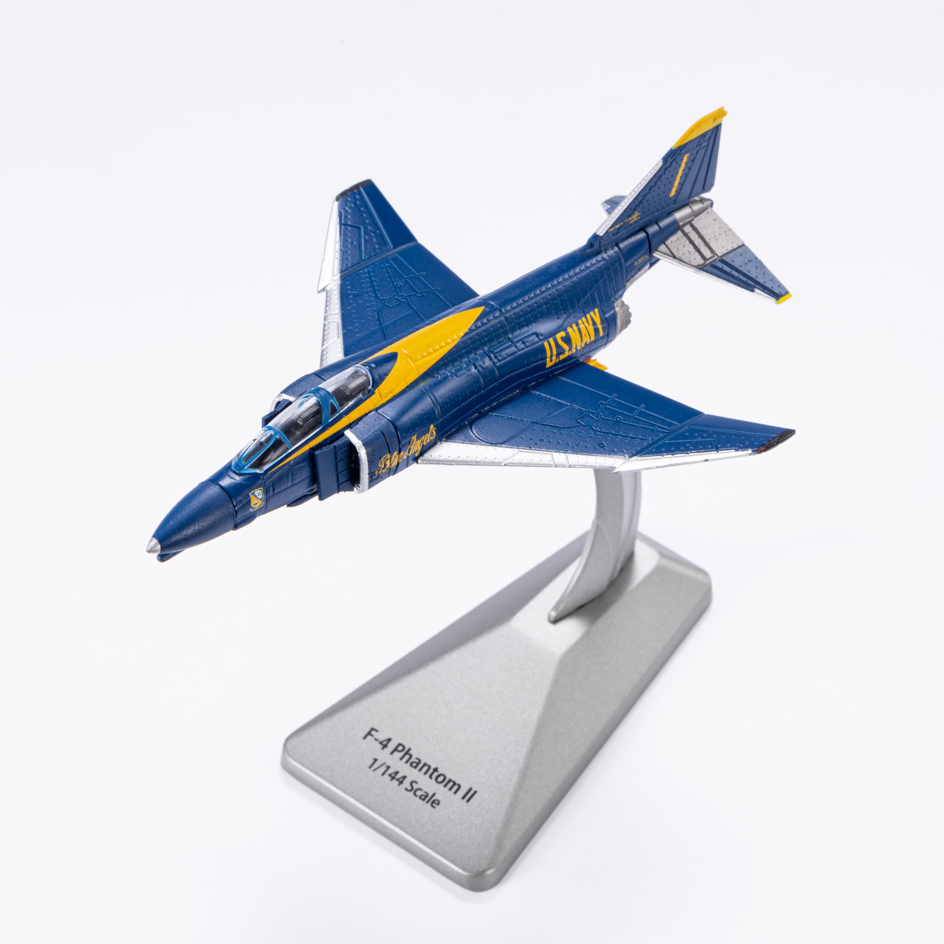 

F4 1/144 Scale Metal Model airplane (including base) Scale model Home placement, collection and decoration Creative gift