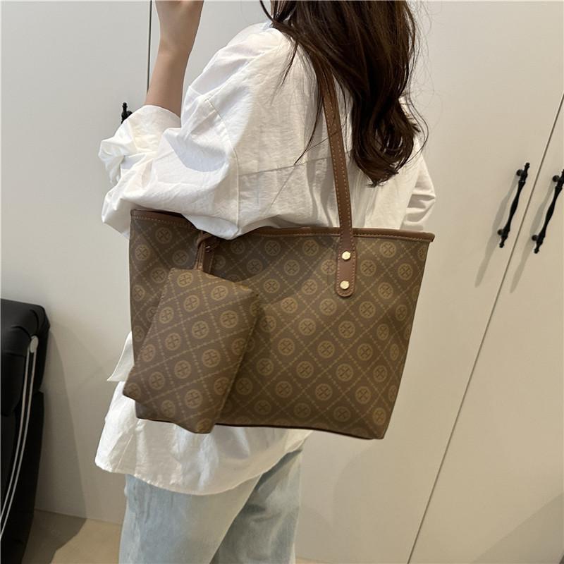 New Mother and Child Bag Fashionable Retro European and American Large-capacity Letter Printing Portable Shoulder Bag Tote Bag Women's Bag