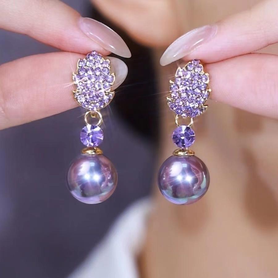 New purple pearl earrings full of diamond leaves for women, design ear buckles temperament earrings фиолетовый