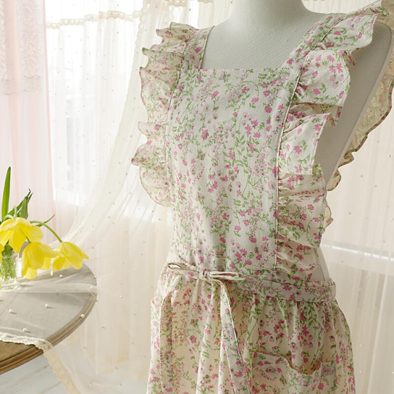 

Фартук с оборками Karin Flower для флориста и бариста pink