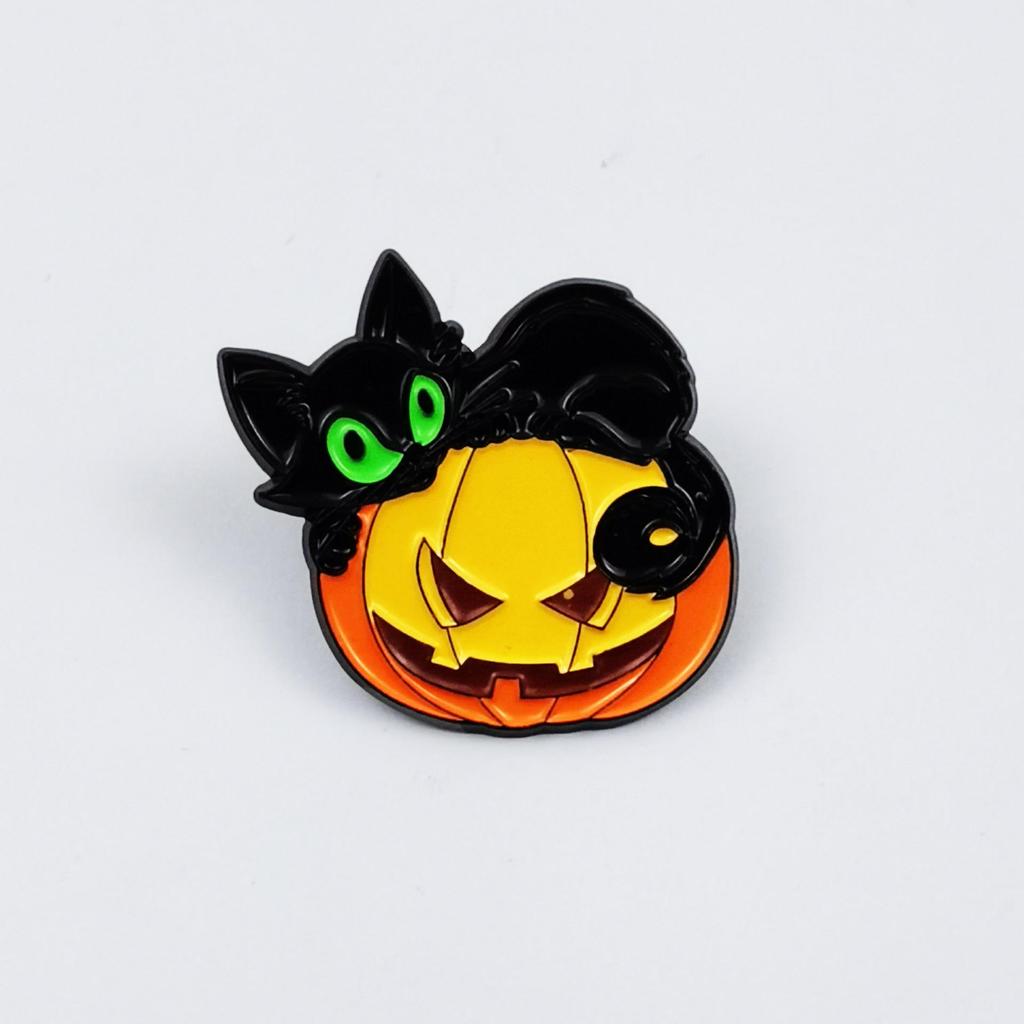 Creative Black Cat Halloween Brooch: Cute Cartoon Pumpkin Ornament for Clothing, Backpacks, and Accessories.
