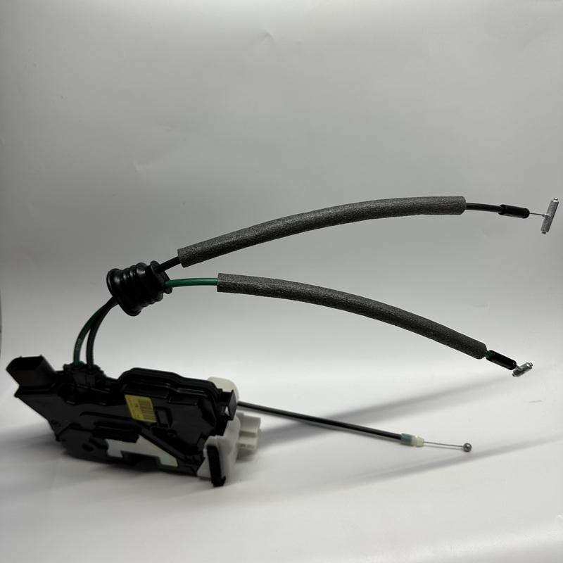 Front Right RH Door Lock Actuator For Kia Sorento 2011 2012 2013 2014 813202P010 81320 2P010