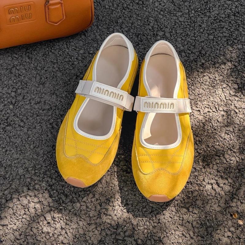

Dopamine wind Velcro shallow mouth sports Mary Jane single shoes women s 2025 spring and summer new fashion casual shoes 40 жёлтый