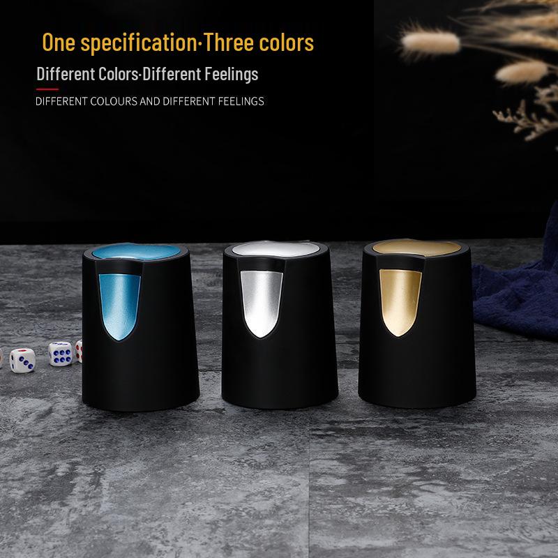 Lyxigt Tärningsset: High-End Shakerkopp för Hem- & Barbruk