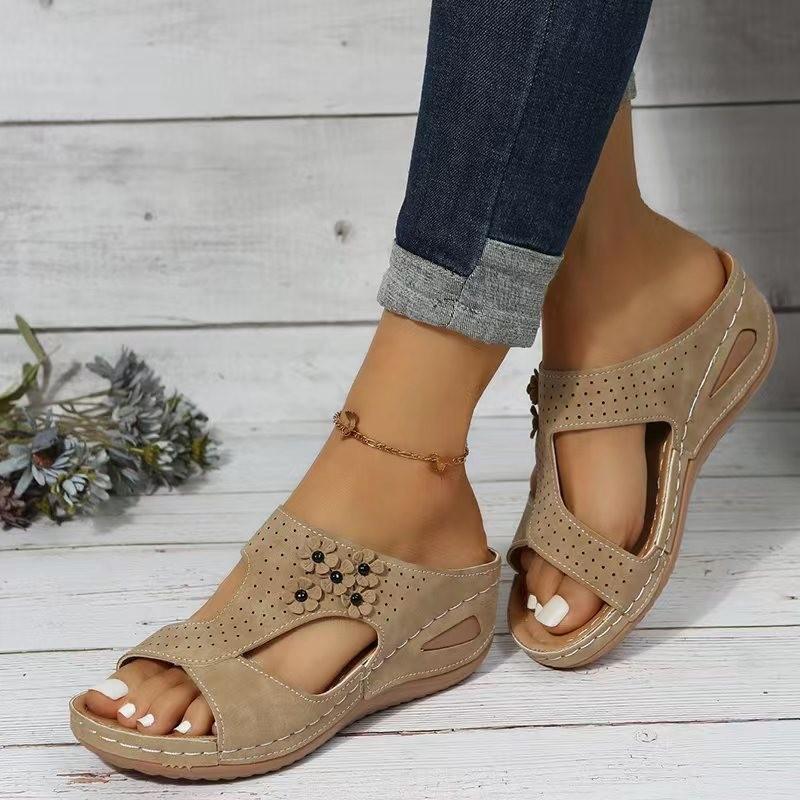 Hot selling new European and American wedge shoes one-line flower snake print sandals