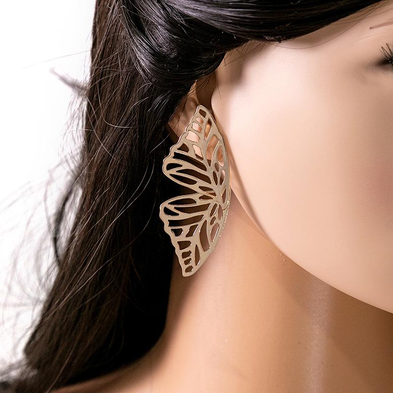 Exquisite Retro Leaf & Butterfly Ginkgo Gold Earrings: Luxurious Statement Piece