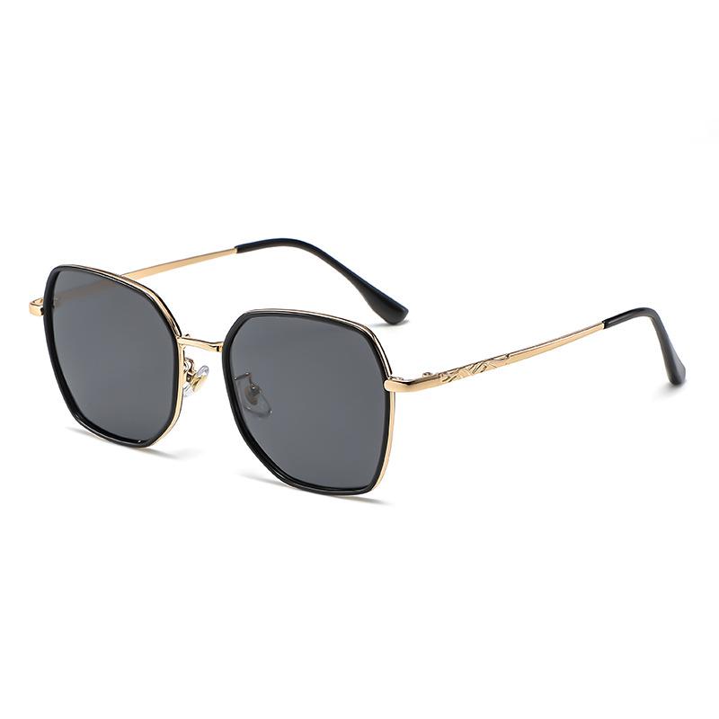 Large frame polarized sunglasses for women's new ultra-light advanced face-showing small sunglasses, UV-proof street glasses