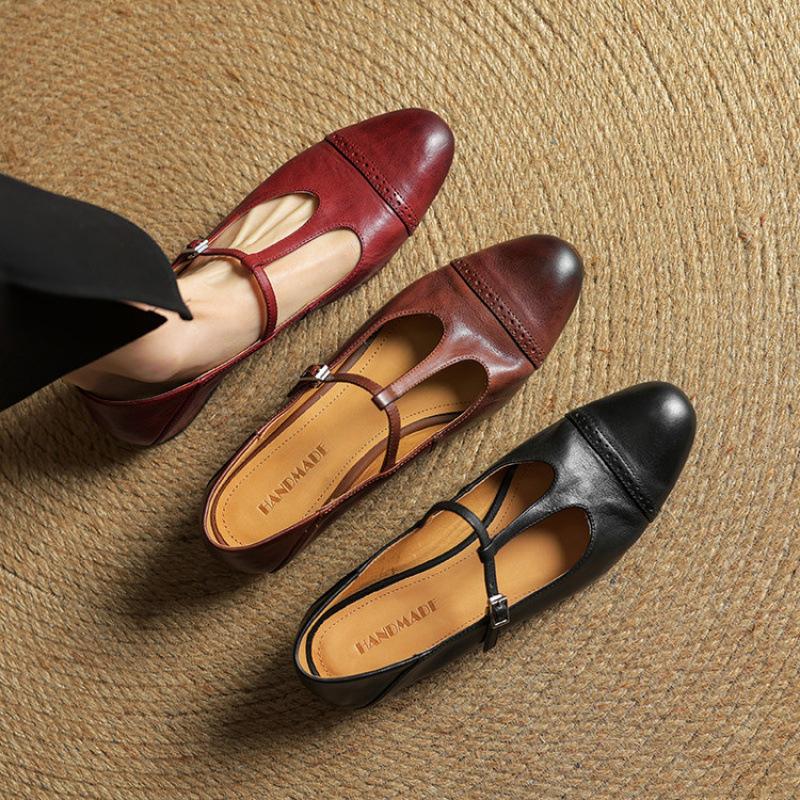 New women's leather small leather shoes over feet casual single shoes women's head beef tendon sole comfortable low heel large size shoes square heel