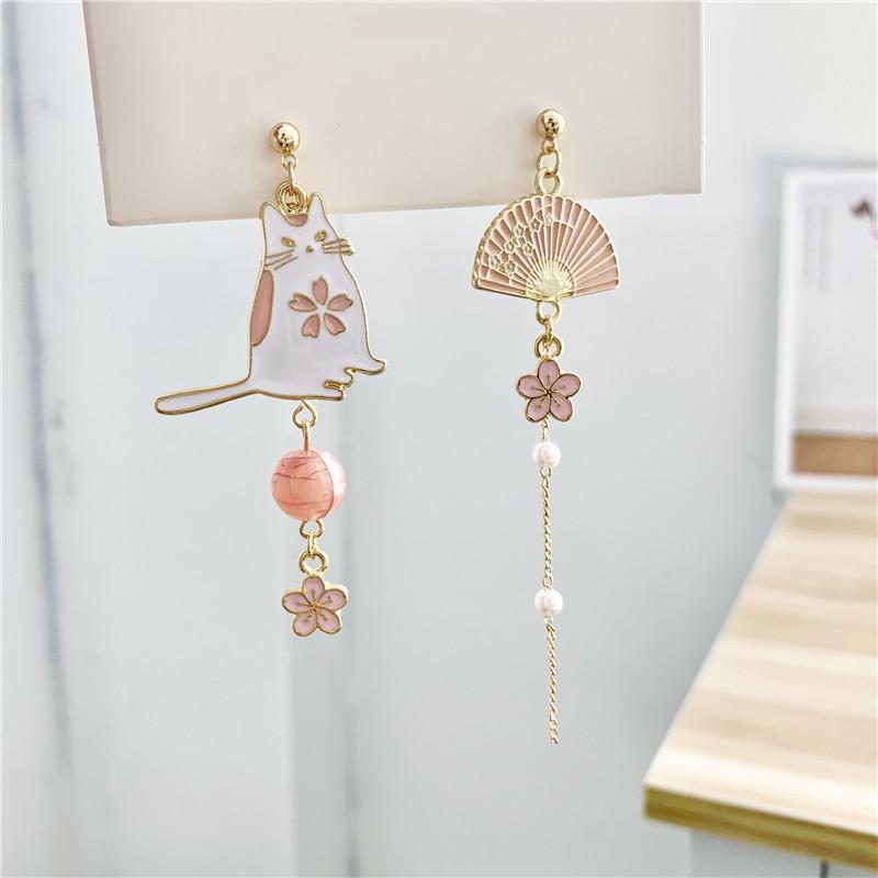 Boucles d'oreilles éventail style ancien Fleur de chat avec pompons asymétriques pour femmes