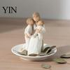 Nordic Style Bedroom Decor Mother Holding Baby Figurine, Resin Family Love Statue for Desk, And Child Heartwarming Home Ornament, Gift New Mom Shower