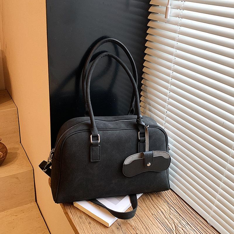 Large capacity bag women's 2025 new fashion high sense retro shoulder bag commuter versatile pillow bag big bag