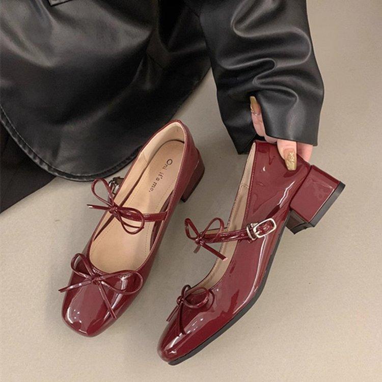 

Туфли Мэри Джейн от кутюр на толстом каблуке с бантом и квадратной головкой 2025 года, новые с юбкой, красные вечерние туфли-лодочки для женщин 35