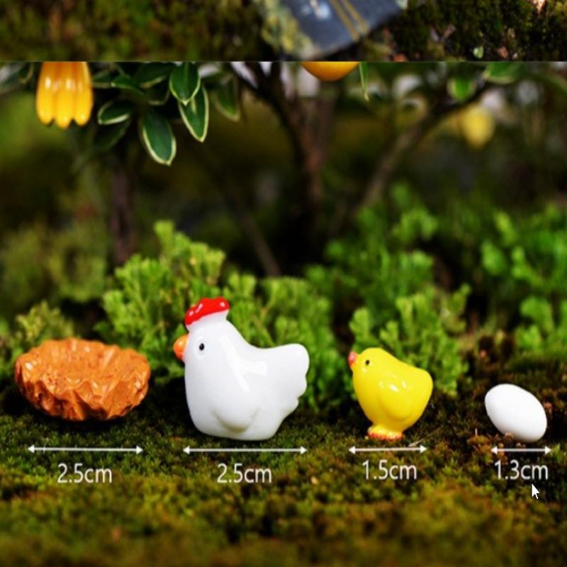 Terrarium Chicken Family Figure
