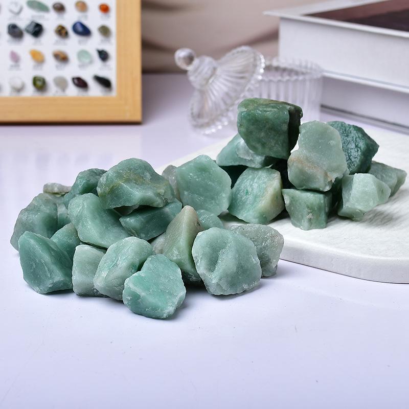 Green Aventurine Raw Stone: Fish Tank Decor & Aromatherapy Diffuser Crystal.