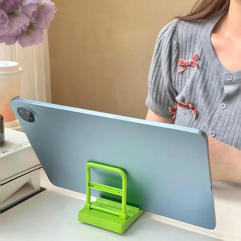 Durable Detachable Phone Stand Trolley Design Plastic Desktop Holder Universal Fit for All Smart Phones Under 7 Inches