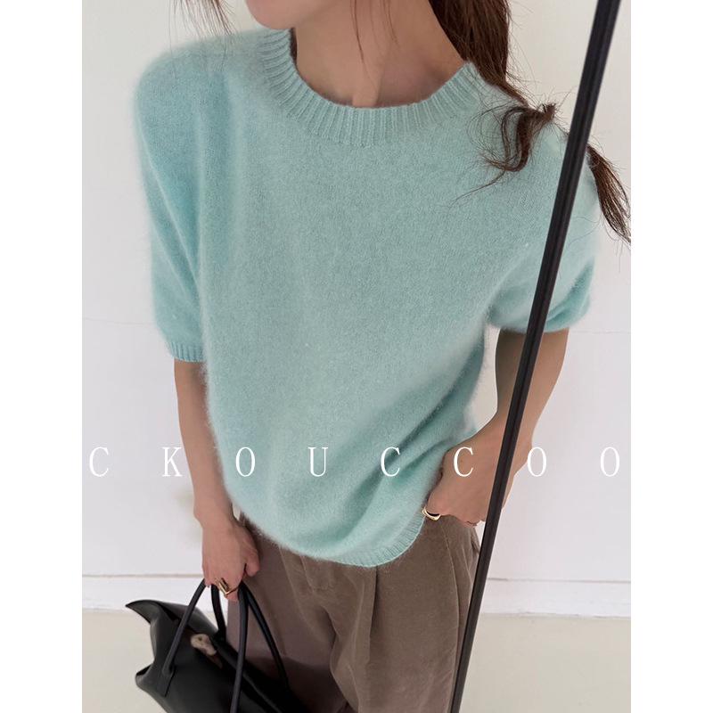 Rong Tai Women's Multi-color Cashmere Knit Top - Round Neck, Mid-Sleeve, Soft & Loose
