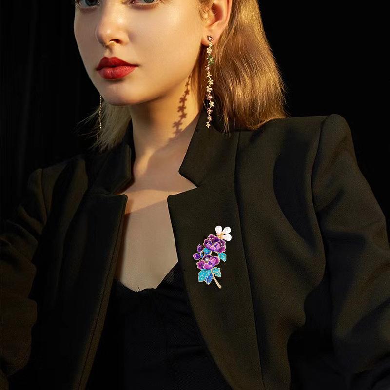 New Chinese style pink peony flower brooch, enamel color, pearl flower, versatile fashionable chest flower, brooch
