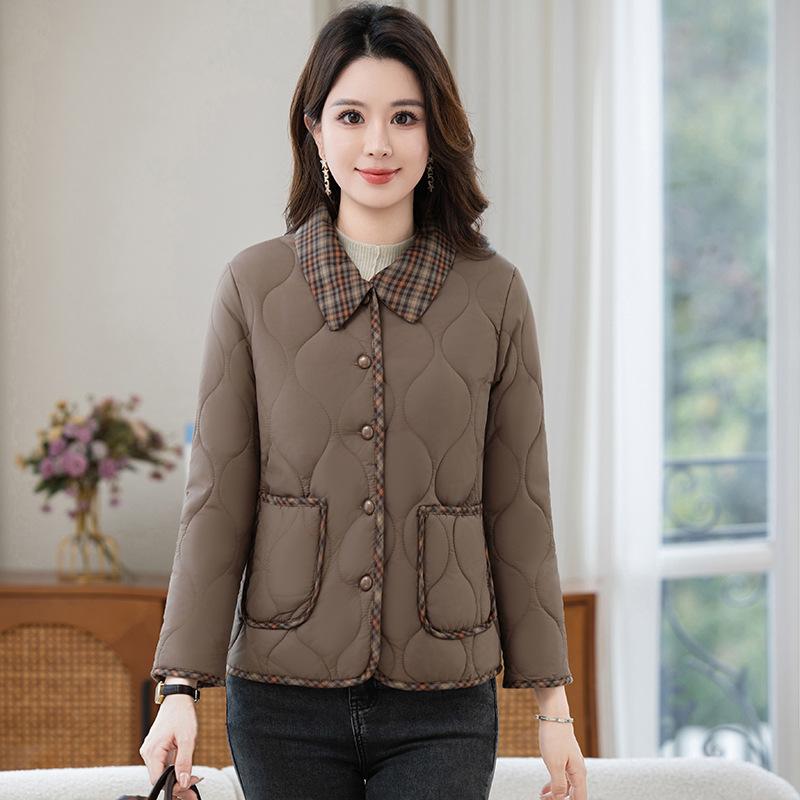 

Легкая пуховая куртка с отложным воротником для зрелых женщин 5XL