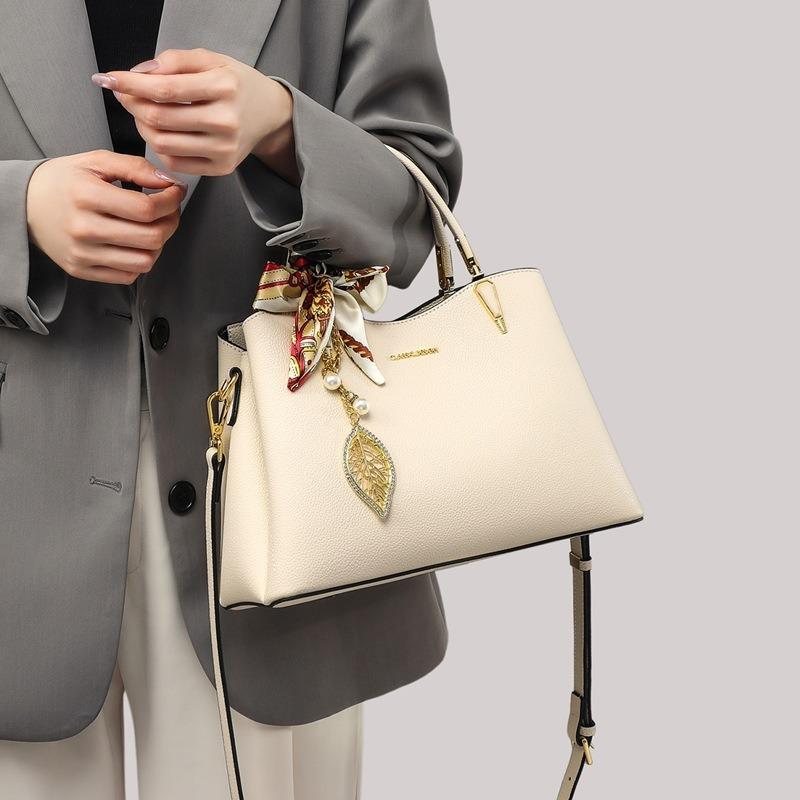 Bags New women's bags Leather messenger bags Summer high-end shoulder handbags Commuter bags