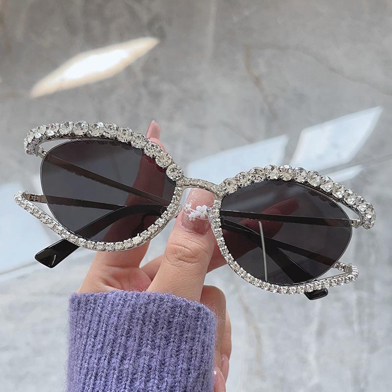 Fashion Luxury Crystal Shiny Sunglasses Women Sexy Cat Eye Rhinestone Party Elegant Sun Glasses Female Shades
