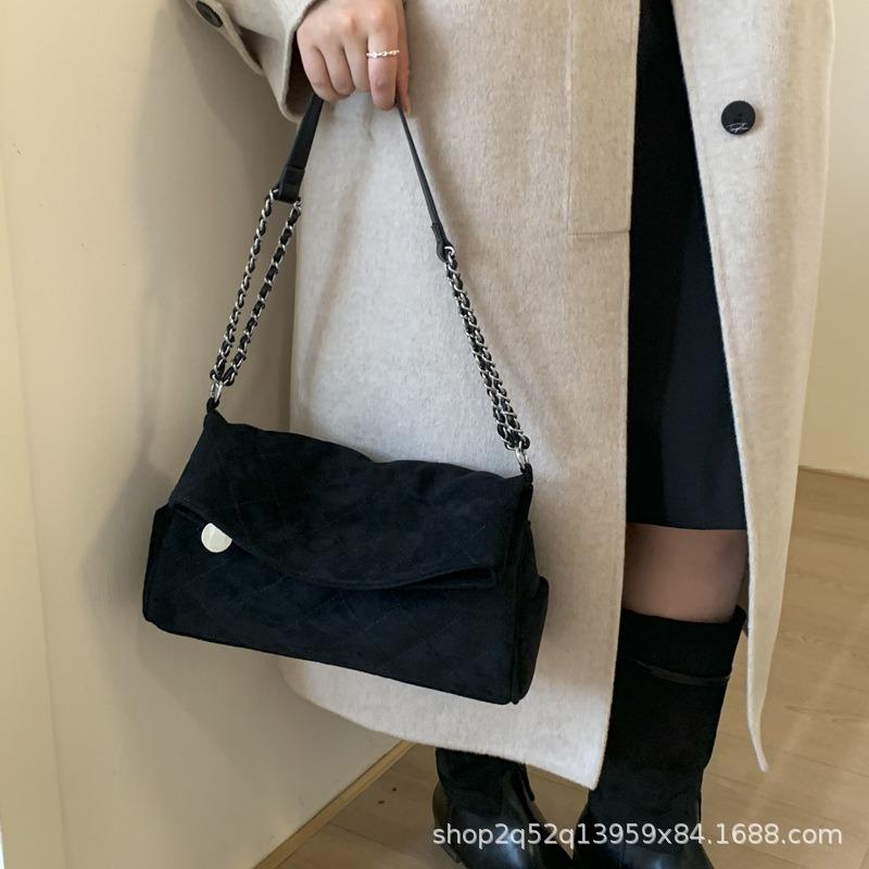 Crossbody bag retro locomotive bag women's new matte diamond chain underarm shoulder bag